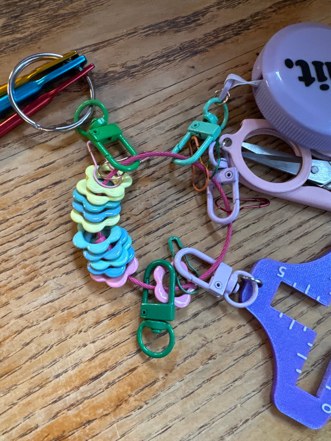 Flower stitch markers